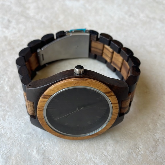 WOOD watch for men battery water resistant hand crafted - Picture 3 of 7